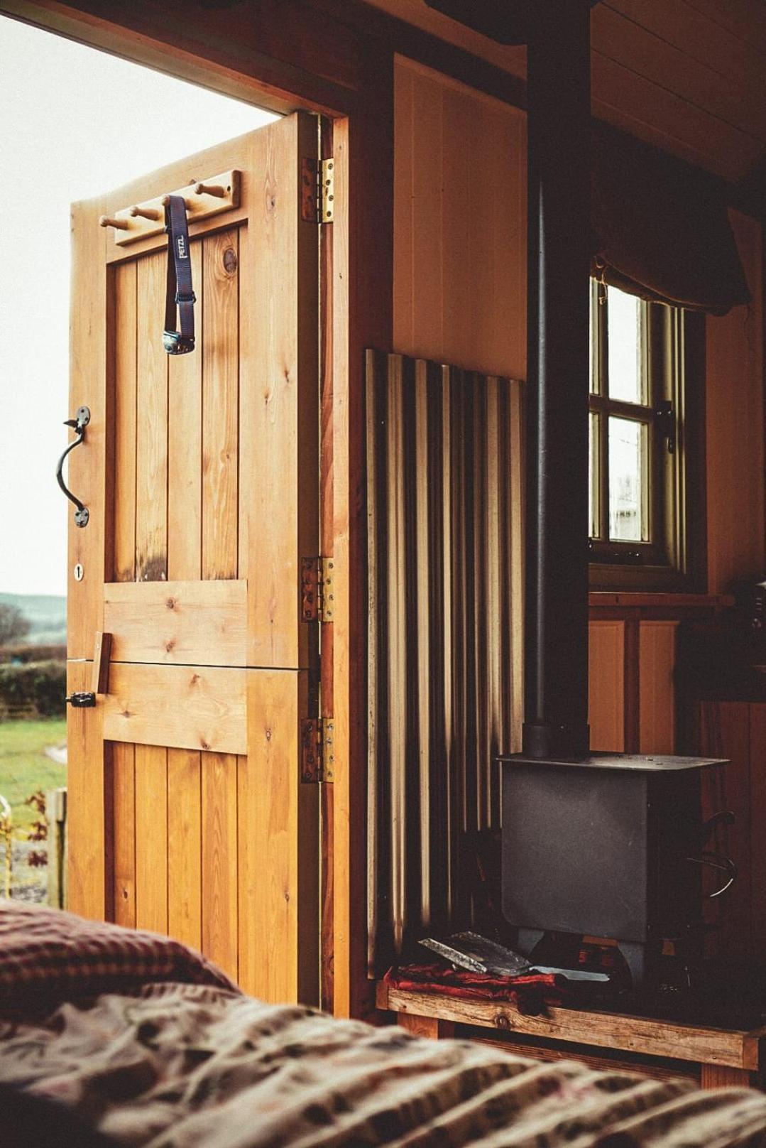 The Shepherds Hut Шрусбъри Екстериор снимка
